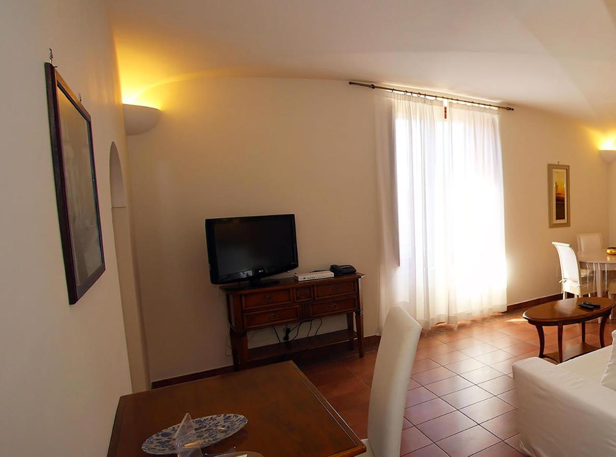 Palazzo Iaquinto Apartment Santa Maria di Castellabate Luaran gambar