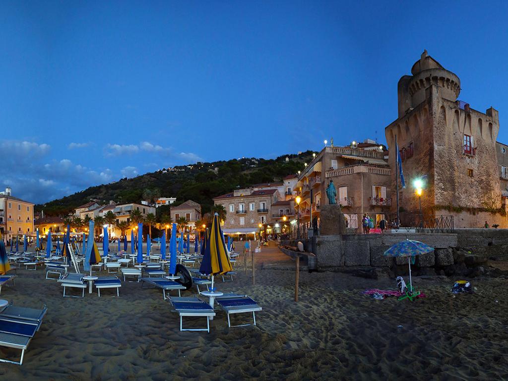 Palazzo Iaquinto Apartment Santa Maria di Castellabate Luaran gambar