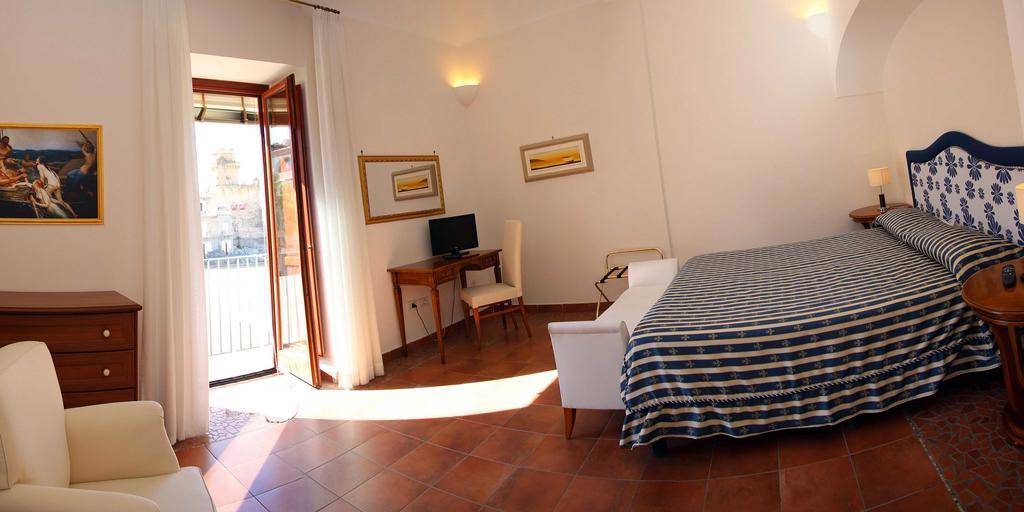 Palazzo Iaquinto Apartment Santa Maria di Castellabate Luaran gambar
