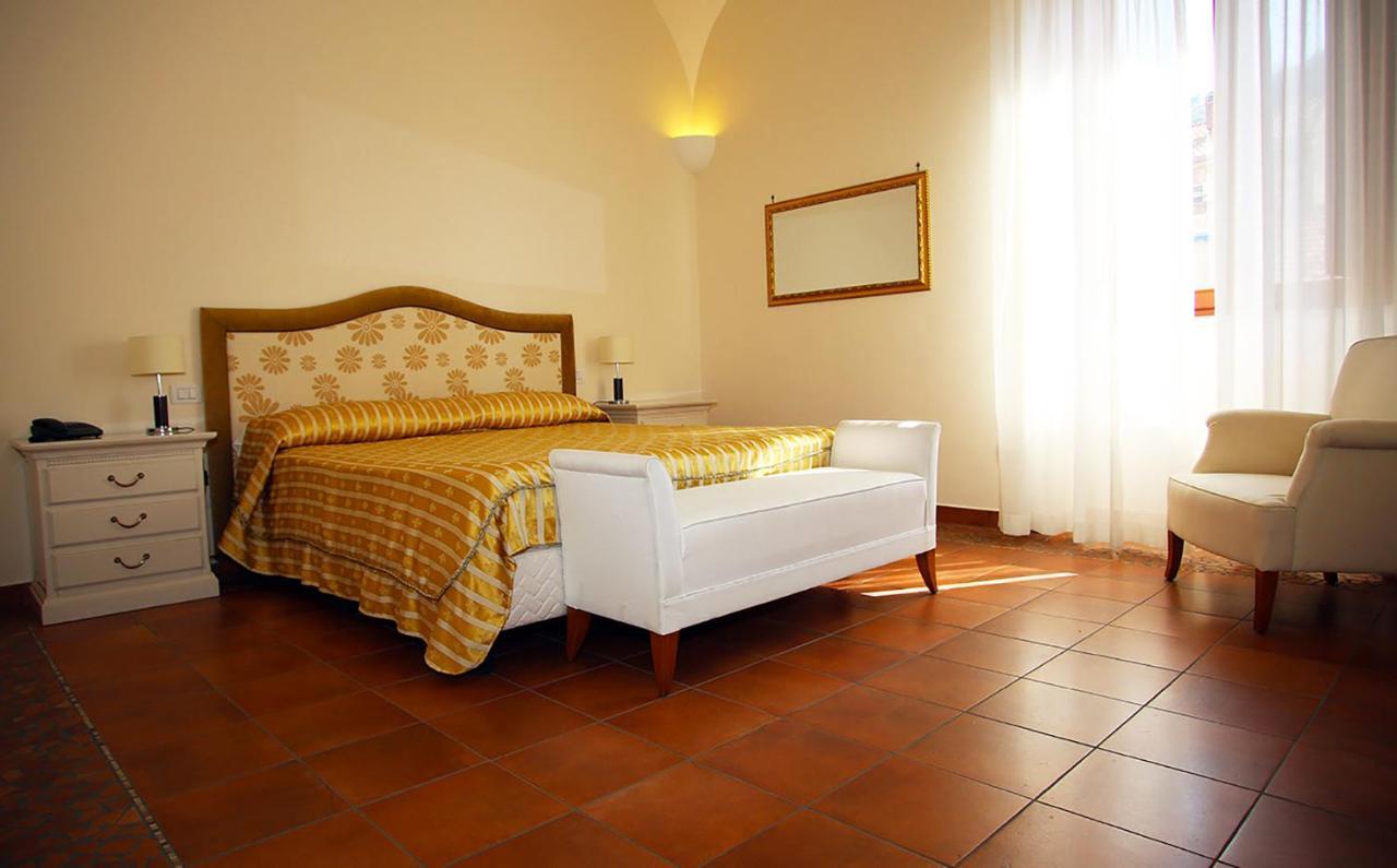 Palazzo Iaquinto Apartment Santa Maria di Castellabate Luaran gambar